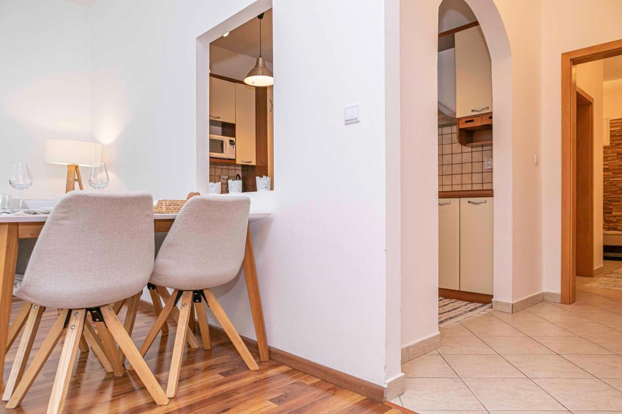 Castle View Apartment With Free Parking Bratislava Eksteriør billede