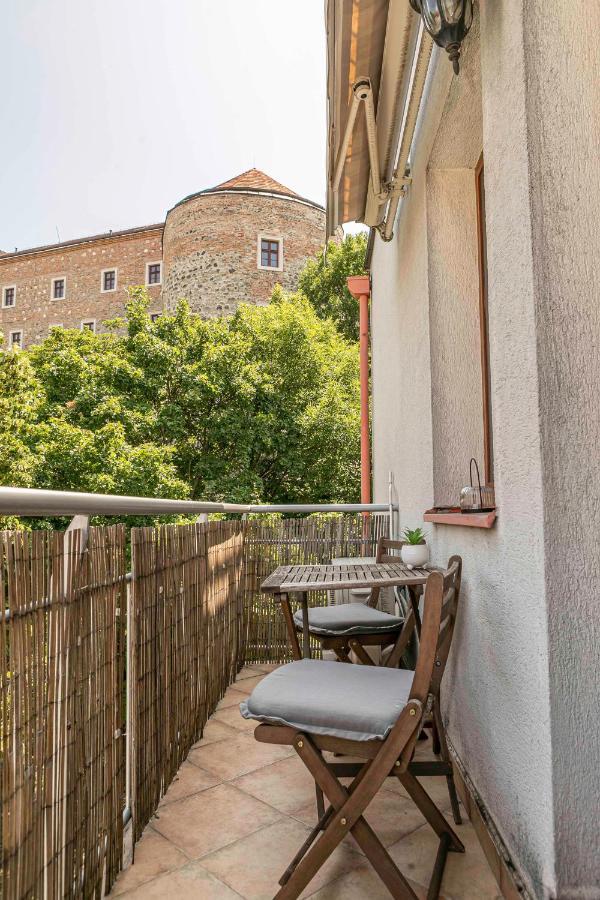 Castle View Apartment With Free Parking Bratislava Eksteriør billede